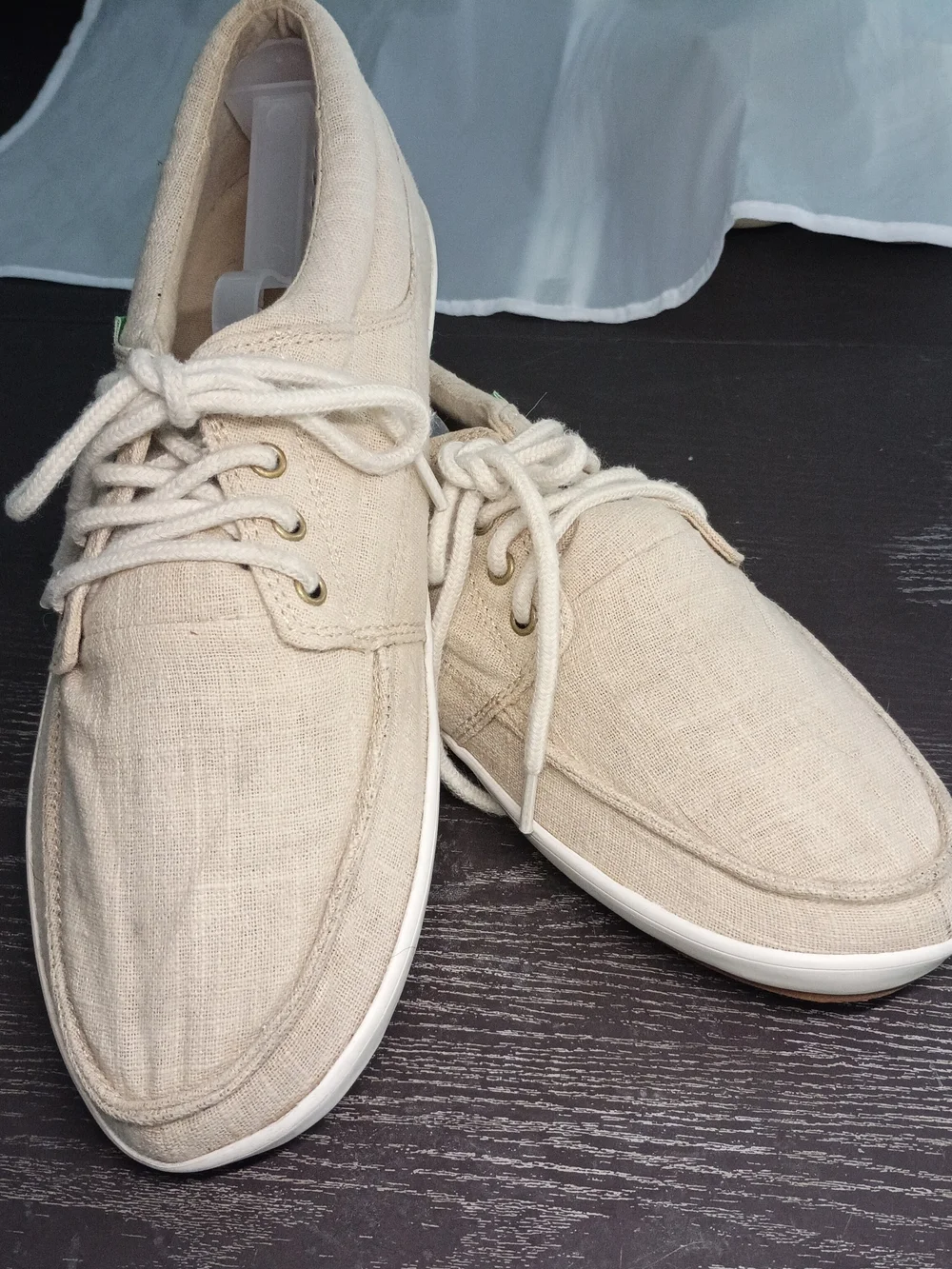 Sanuk Men's 10M Natural Beige Linen Boat Shoes.
